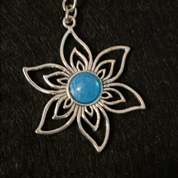 ⭐️24031 Light blue star pendant key chain⭐️ - Picture 2 of 5